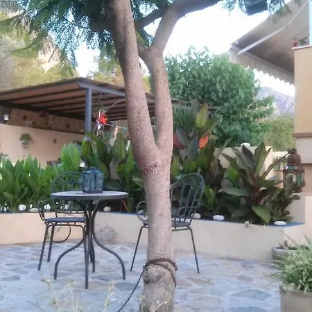 Casa Castany Apartment